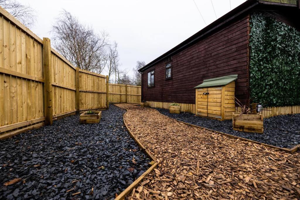 The Woodland Lodge - Wood Fired Hot Tub And Firepit Hambleton Eksteriør bilde