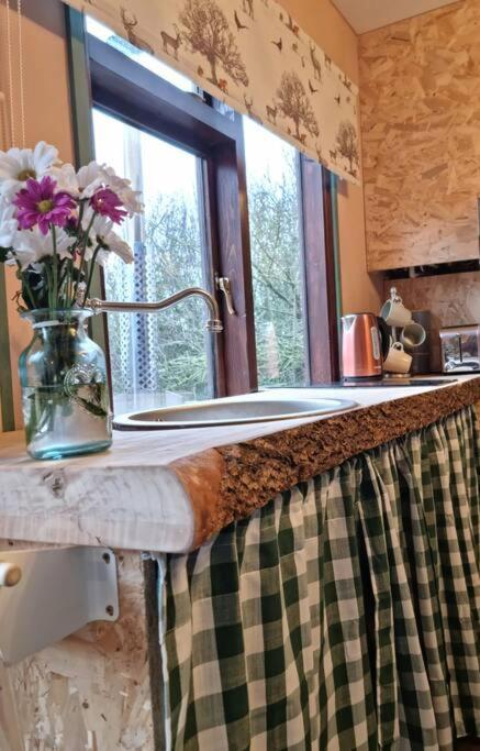 The Woodland Lodge - Wood Fired Hot Tub And Firepit Hambleton Eksteriør bilde